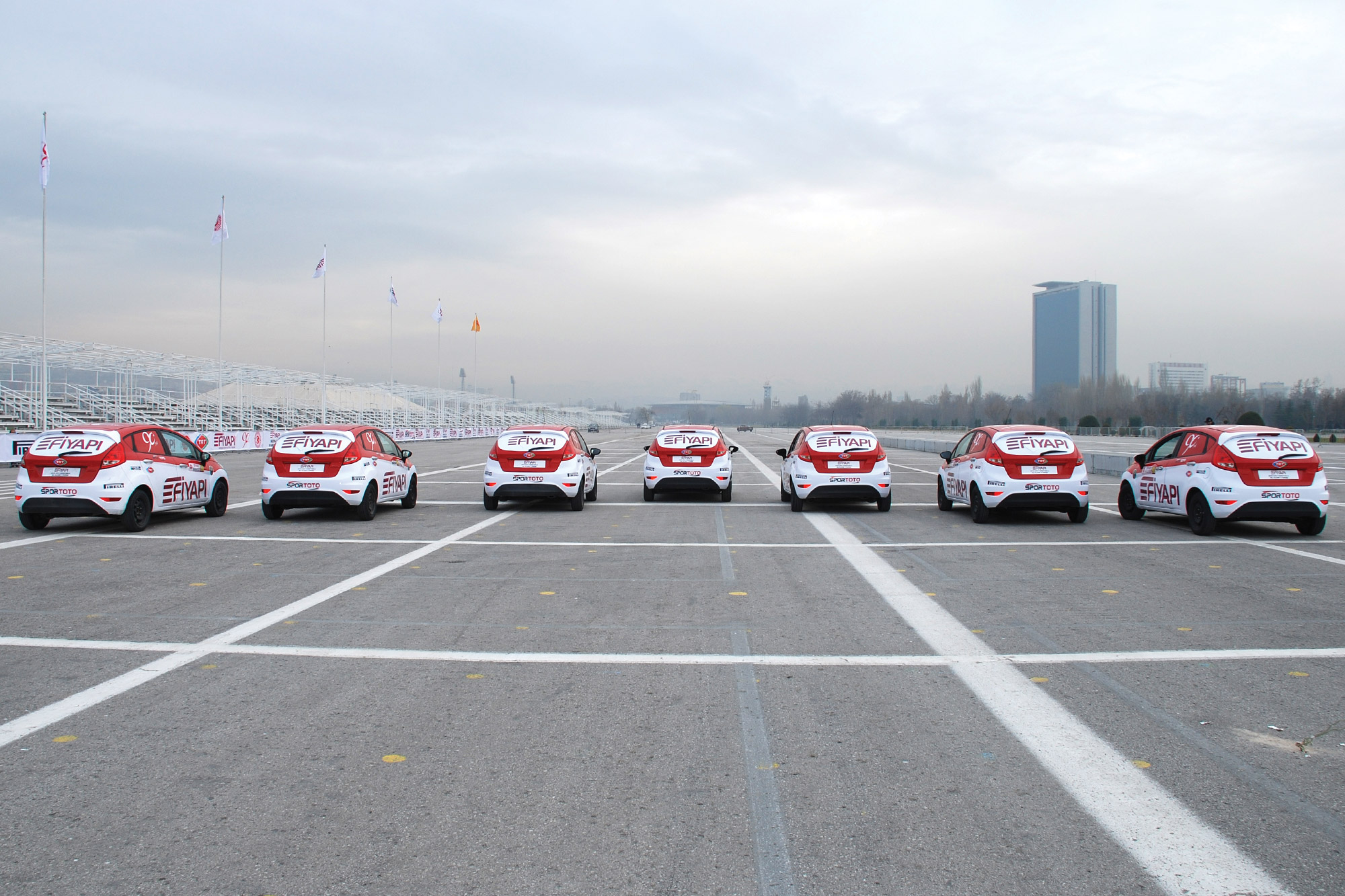 TBMM Spor Kulübü Herkes İçin Yarışıyoruz 90. Yıl Slalom Yarışı